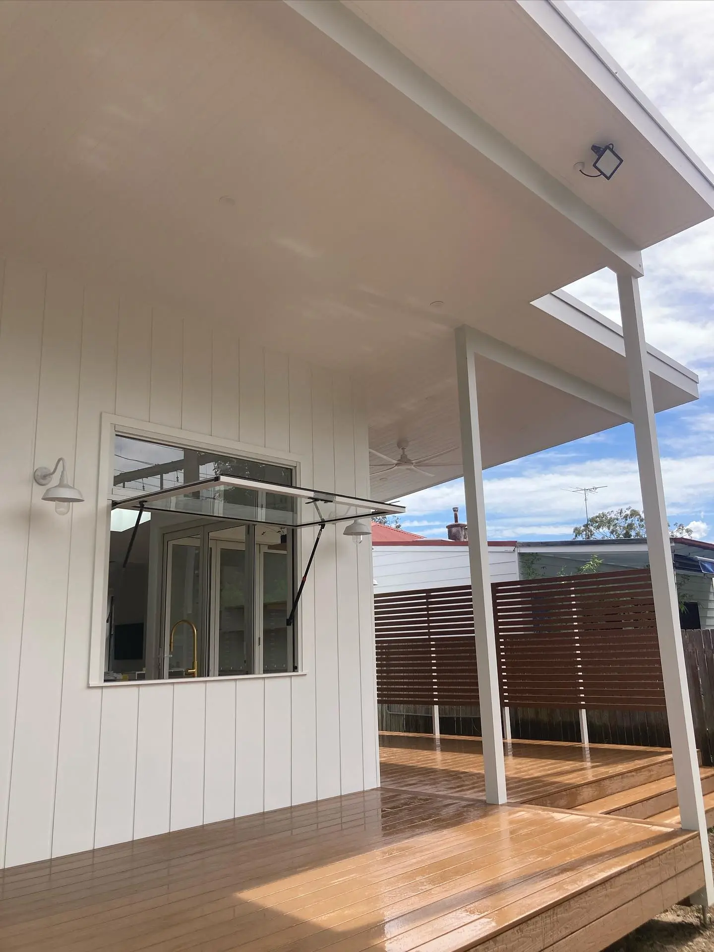 Timber deck and pergola build by SouthEdge Constructions